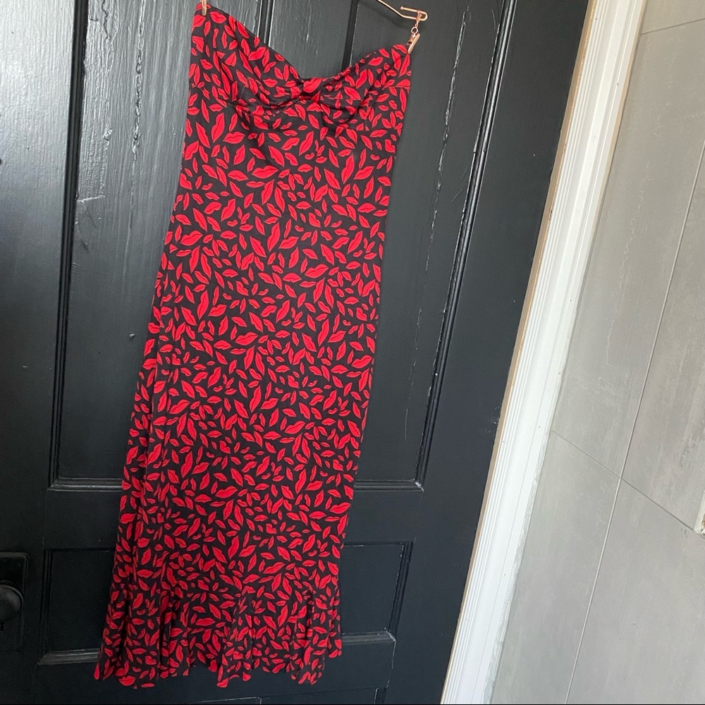 DIANE VON FURSTENBERG Red And Black Kiss Silk dress size 0 - Picture 3 of 5